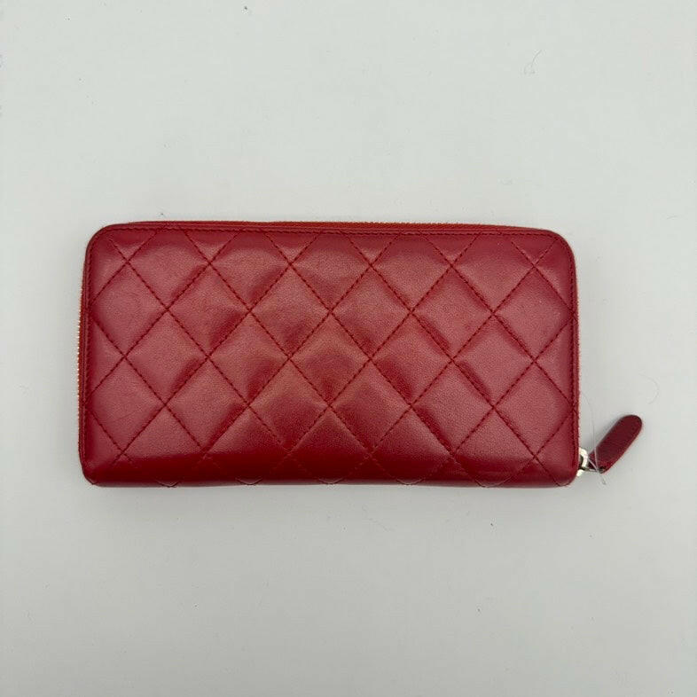 Chanel Red Quilted Leather Wallet with CC Logo.