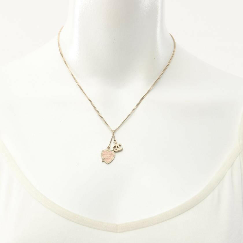 Chanel Coco Mark Heart Necklace Rhinestone Gold Light Pink Clear.