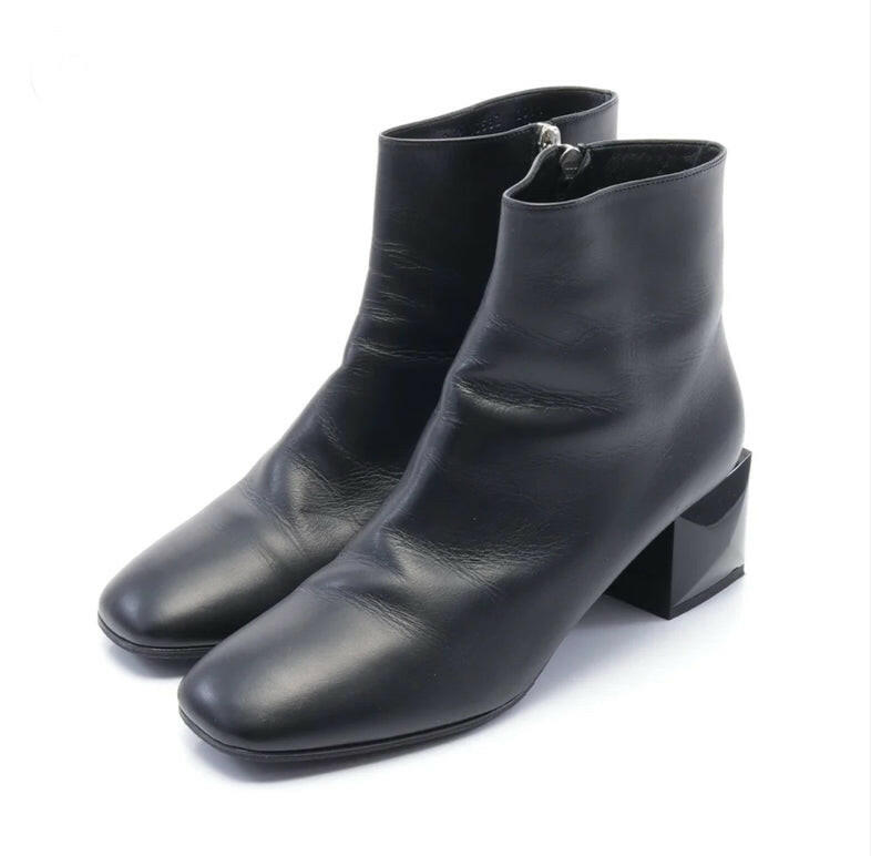 Hermes Black Leather Ankle Boots Size 39.