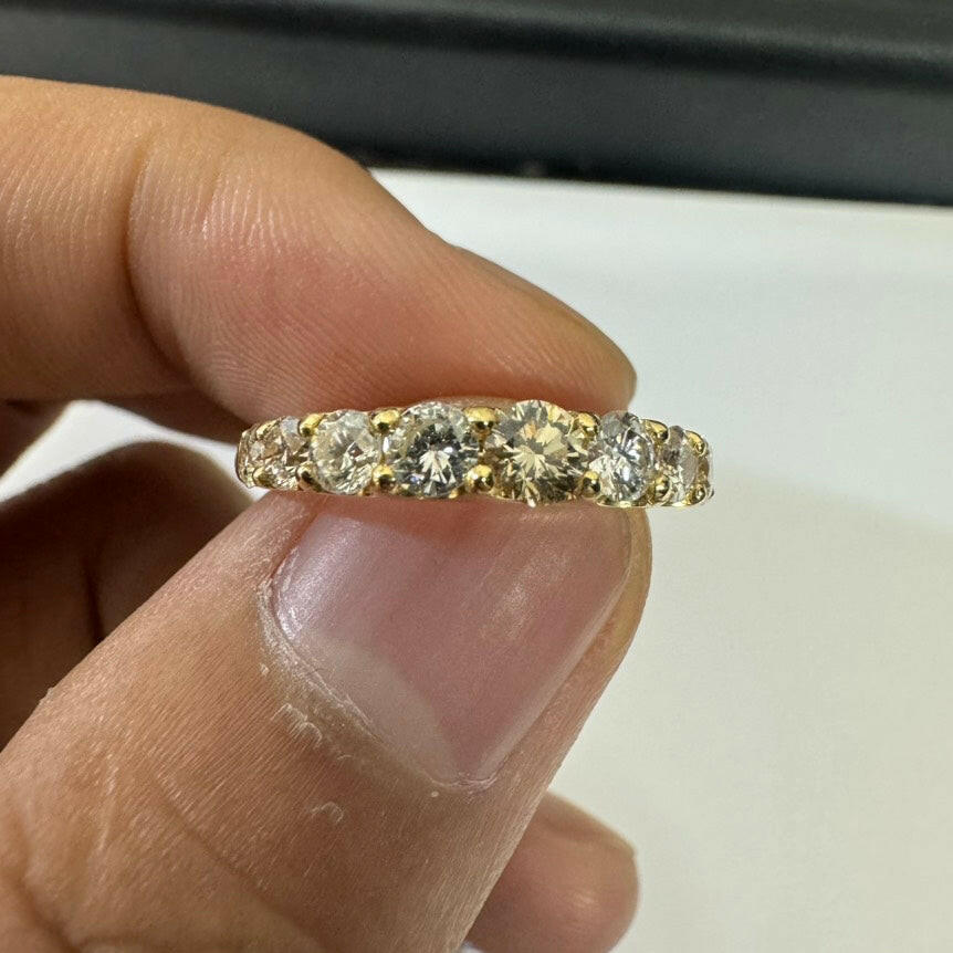 K18 Diamond Ring 0.98 Carat 3.4g Yellow Gold.