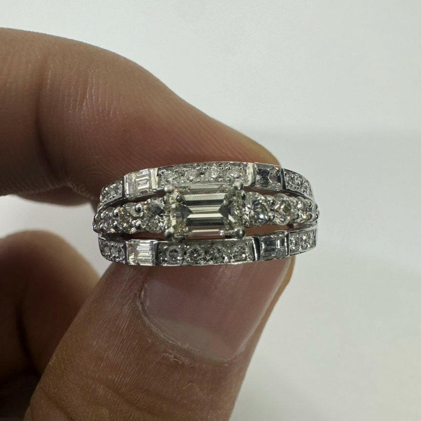 Pt900 Diamond Rings - 0.528ct & 0.93ct Diamonds - 8.8g White Gold Band - Elegant Design Rings.