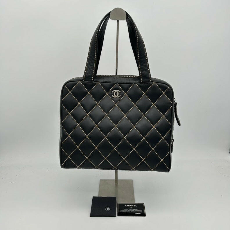 Chanel Black Quilted Leather Shoulder Bag Medium with Silver Hardware.