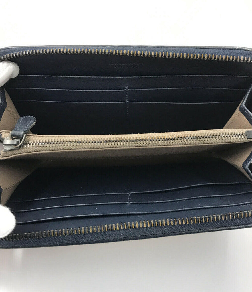 Bottega Veneta Intrecciato Leather Clutch Wristlet - Navy Blue, Medium Size.