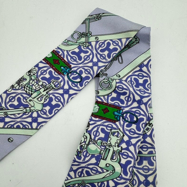 Hermès Silk Twilly Scarf Purple and Mint Green Pattern 85cm.