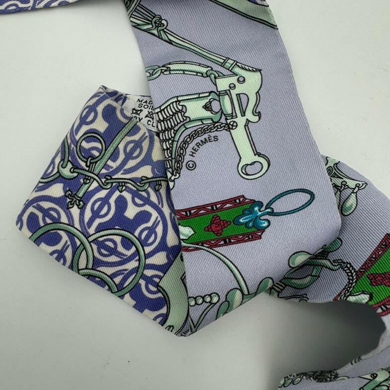 Hermès Silk Twilly Scarf Purple and Mint Green Pattern 85cm.